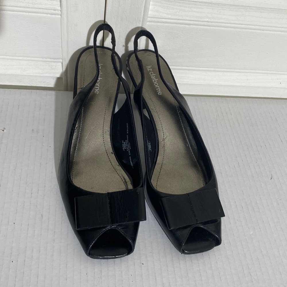Liz Claiborne black leather shoes